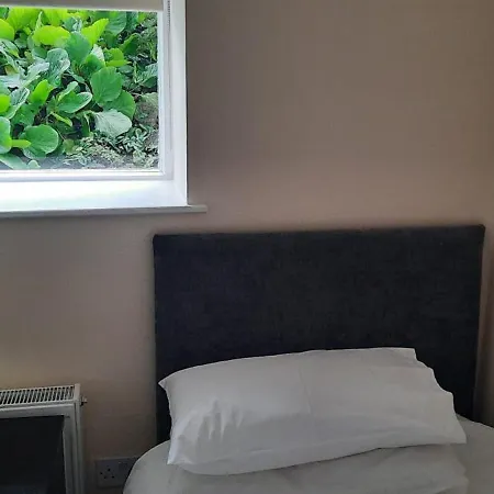 Lejlighed Lovely 2 Bed Garden Level